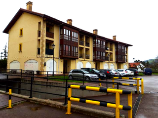 Aparcament cotxe  Cartes-la guerra