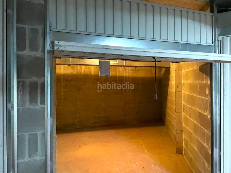 Foto e61cdd4e-f77b-4a63-b69f-bf493a80bd0d. Aparcament cotxe a Cartes
