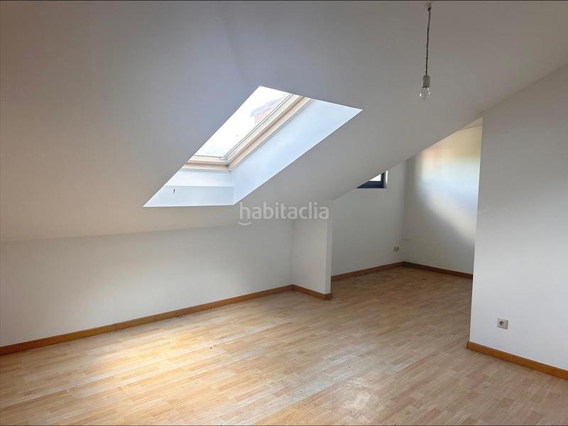 Foto eb6e7dbb-bd88-4039-a4c9-25c6fabd579a. Maison avec parking dans Val do Dubra