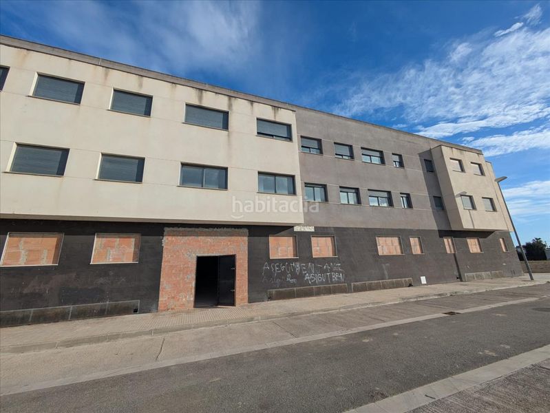 Foto f84f8dda-efba-4279-ac31-04493ce98397. Edifici a Deltebre