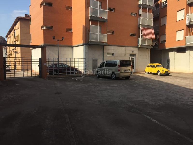 Foto 78dfe882-4ce5-49d2-991c-3f869339080c. Parking coche en Nájera