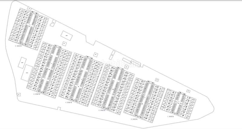 Foto 10fd80ab-a8dd-4490-a54c-e73f43665d65. Autoparkplatz in Loeches