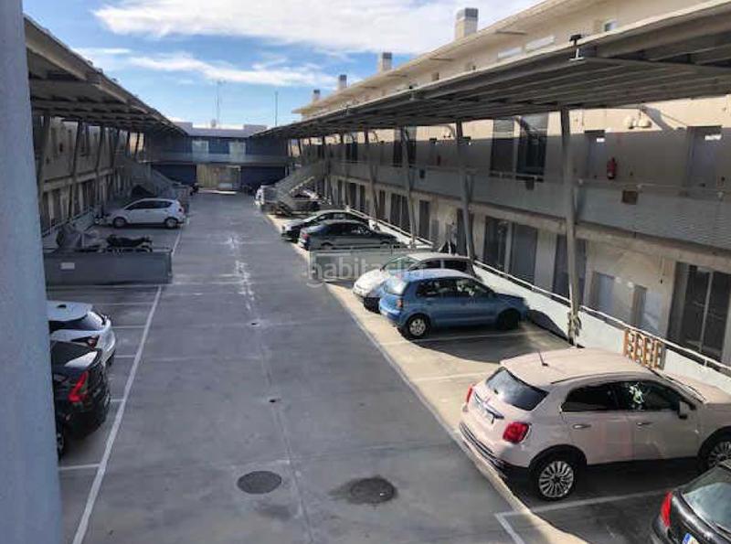 Foto 4058ceb9-a7ec-4e31-b4e4-c6a08aa3466f. Autoparkplatz in Loeches