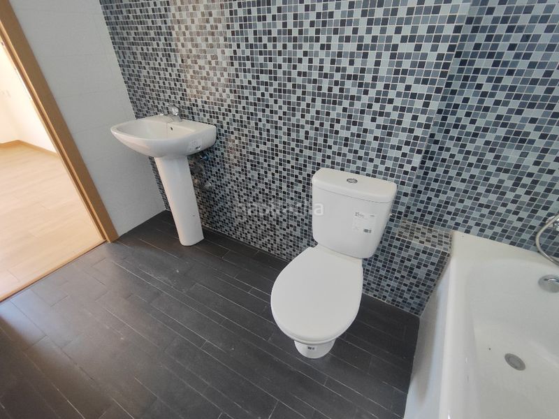 Foto 0d31282c-7326-42dc-8d38-c2942149cbe2. Casa amb aparcament a Olèrdola