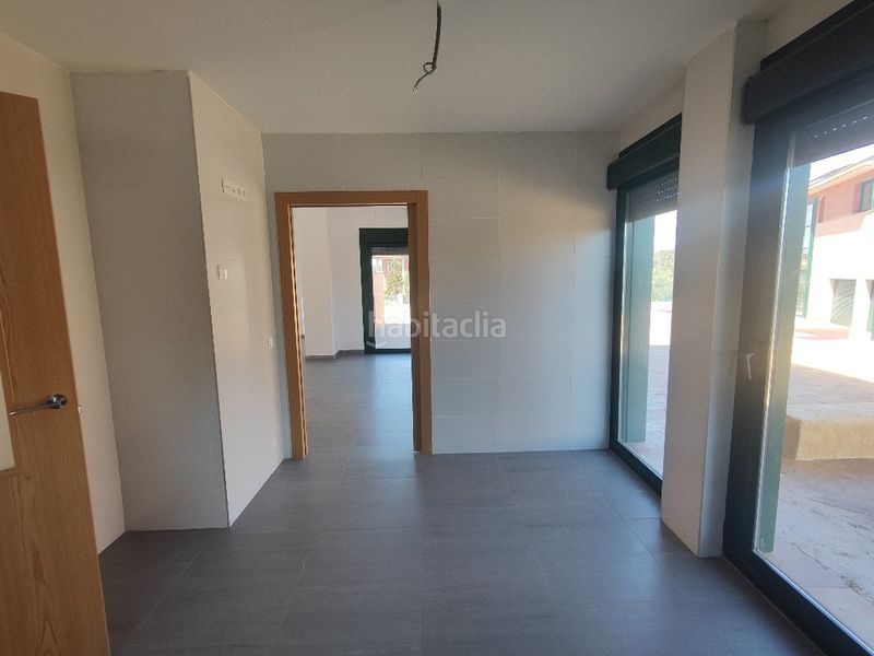 Foto 8d156887-7131-45de-b894-2736d8fd906b. Casa amb aparcament a Olèrdola