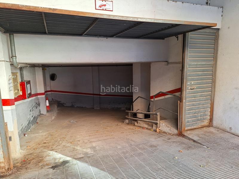 Foto c85bbca1-0bd2-41ee-9464-e35f7fbd91b9. Car parking in Centre-Estació Gavà