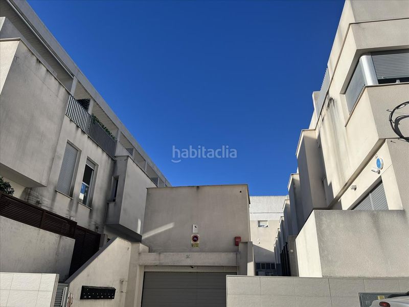 Foto e8622b6a-7652-4843-b28f-e580646f8648. Casa adossada amb aparcament piscina a Xeraco