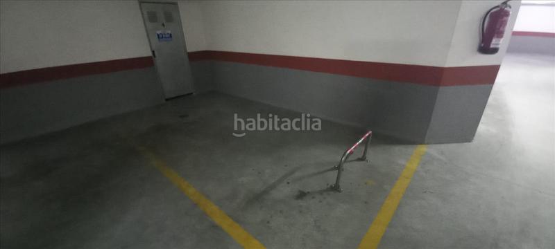 Foto 28fddcea-00f3-4f17-a8c8-d4d2c2f6223c. Aparcament cotxe a Meaño