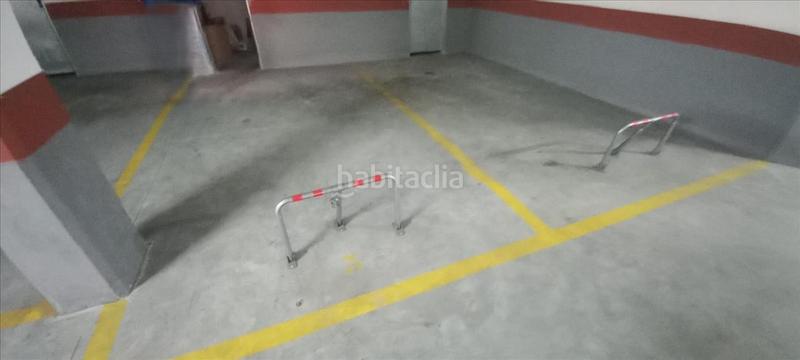 Foto c3890065-0ca1-4758-b514-2c887d3b3f62. Aparcament cotxe a Meaño