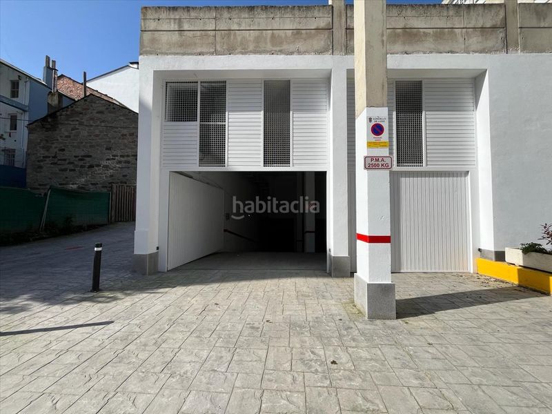 Foto aa52ed43-72c1-4bab-be54-c7323dad3449. Car parking in Paradai Lugo