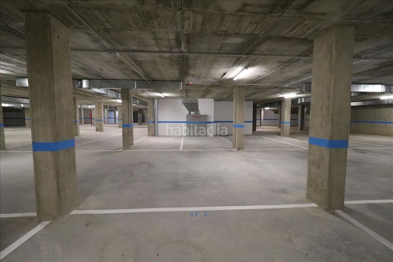 Foto f3ca5c4e-e129-450e-942b-a933519ac3bc. Car parking in Paradai Lugo