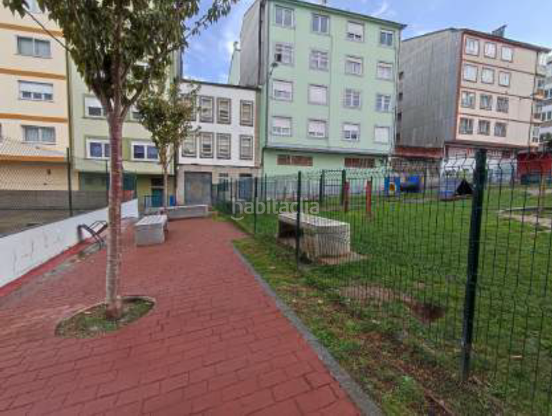 Foto 97862116-753c-49e6-b322-6a89332bbe90. Parking voiture dans Paradai Lugo