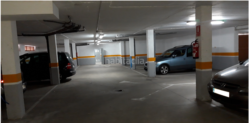 Foto 043915f9-8525-4c64-bd2f-35467f6866c8. Aparcament cotxe a Hervás