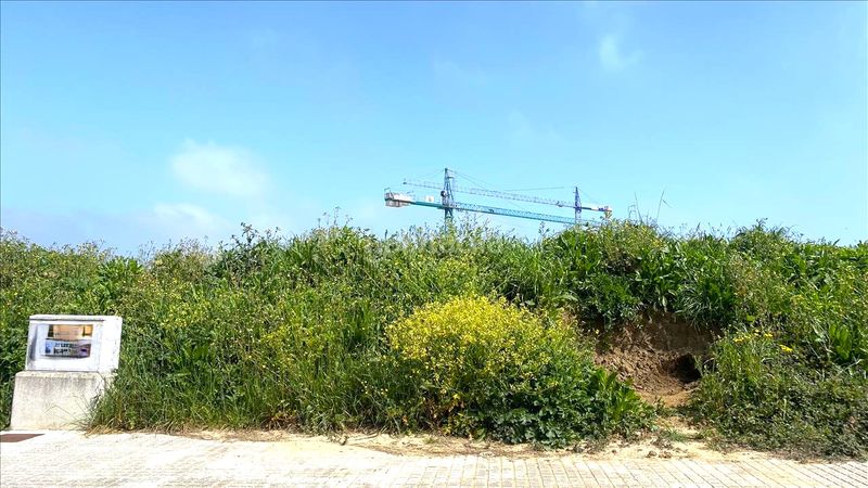 Foto b3442560-5d67-47f4-99bf-2fdda7f78821. Terreno residenziale in Maoño - Azoños Santa Cruz de Bezana