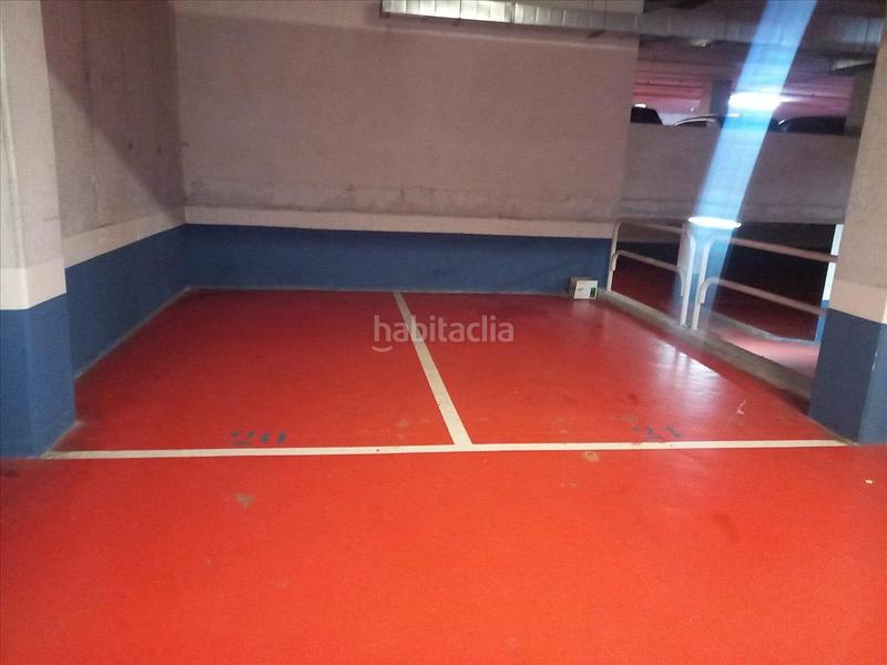 Foto 563de1ff-2ea9-4d5a-85d9-7b4a25b048c4. Aparcament cotxe a Orcoyen