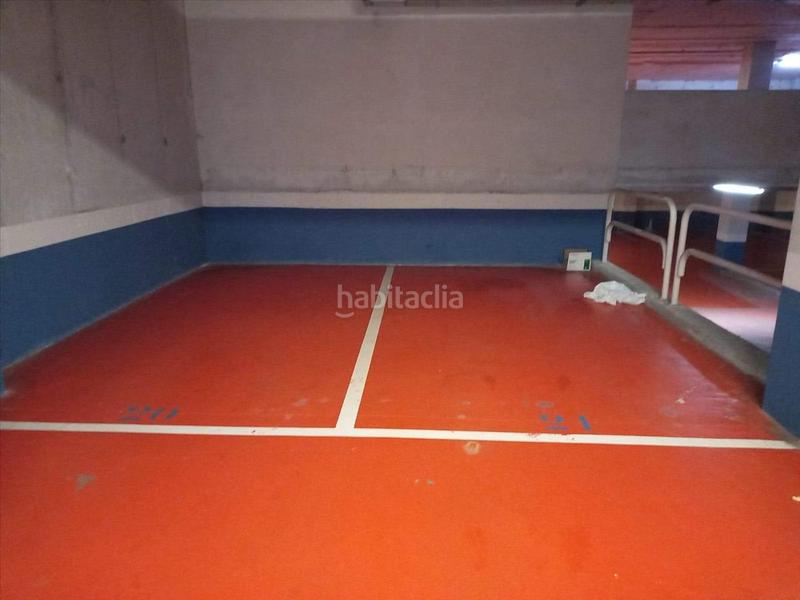 Foto f234b144-73ad-4b53-8351-c032e75d45a2. Aparcament cotxe a Orcoyen