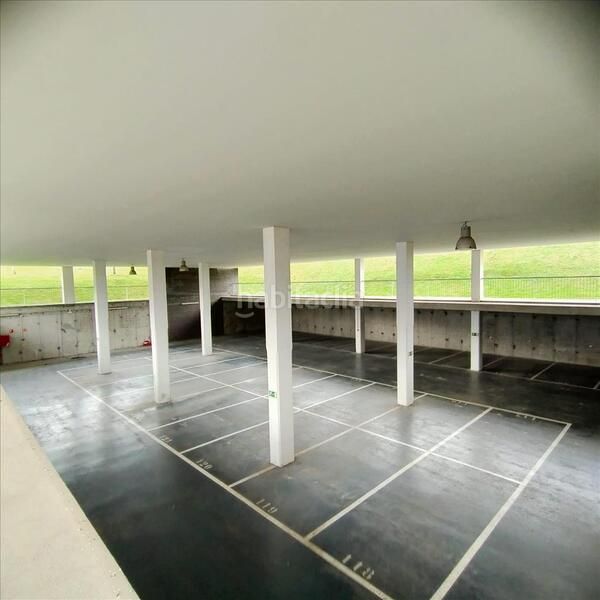 Foto 194c4b3d-4b25-4d90-a425-766a5238ed3c. Parking coche en Erandio