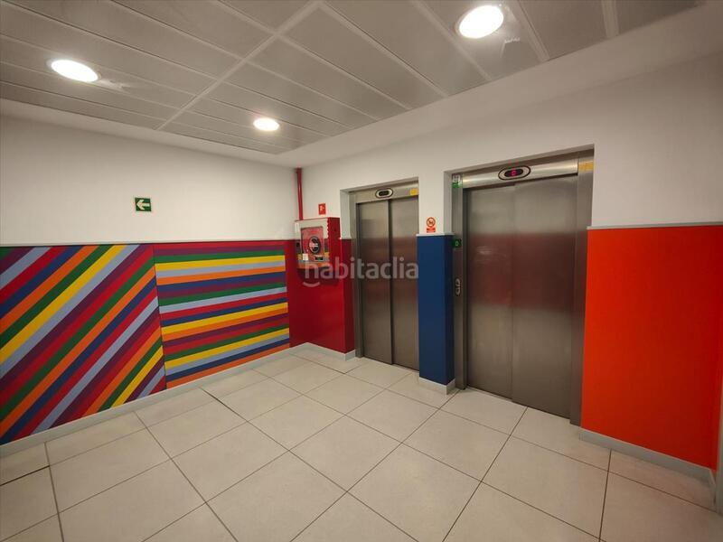 Foto e36f8029-b380-46ce-80db-a5852d486333. Aparcament cotxe a Erandio