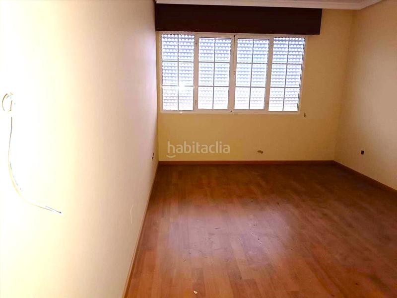 Foto f9d9604b-373d-4ef9-82d1-9557a2a1aed9. Appartamento con riscaldamento in Cuatro Vientos Ponferrada