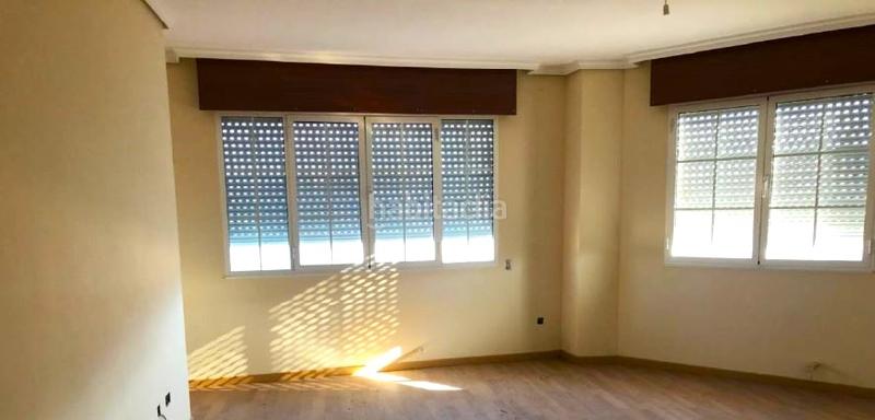 Foto e7ff7efd-4122-4628-9634-abb270aa2786. Appartement avec chauffage dans Cuatro Vientos Ponferrada