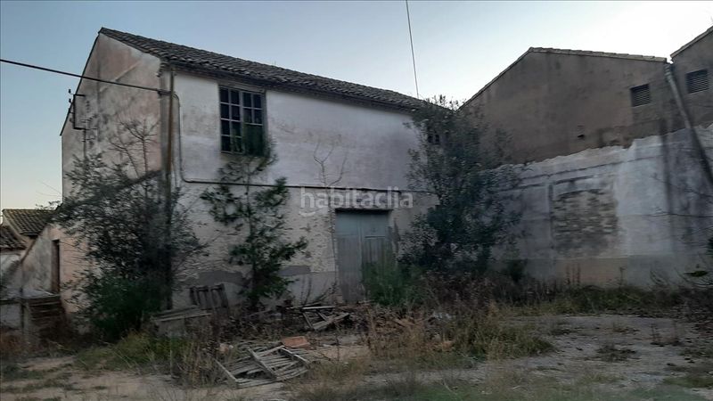 Foto f02b7ab9-40e2-4a41-a0eb-6757c943156e. Edifici a El Pilar Ontinyent