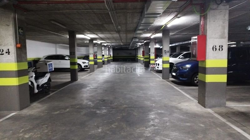 Foto c9c10b84-73ed-4fda-8e78-db0896f891b2. Aparcament cotxe a Urbadiez - Entrepuentes Sevilla