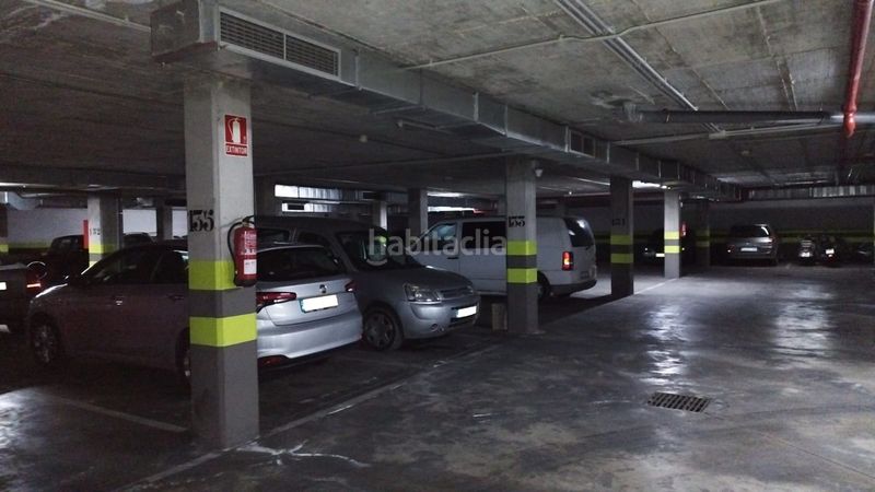 Foto d939308d-290b-4f30-867f-ba55fd11fbba. Aparcament cotxe a Urbadiez - Entrepuentes Sevilla