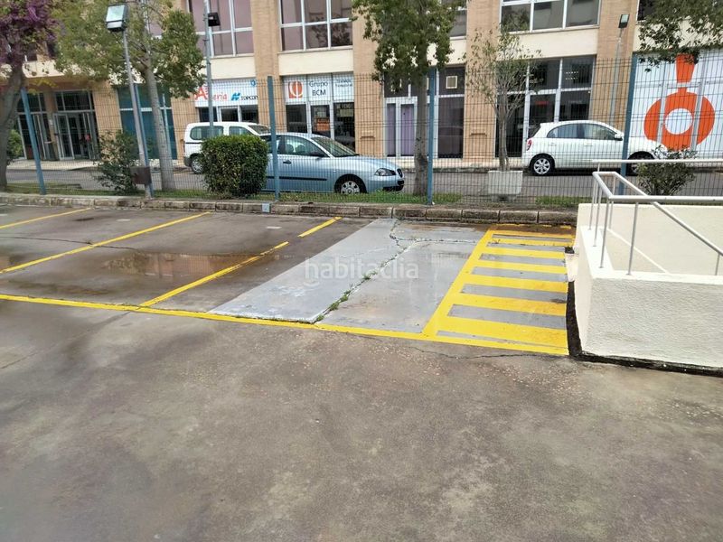 Foto d9d221c5-70c3-446d-8e8d-dd415afaa609. Aparcament cotxe a Urbadiez - Entrepuentes Sevilla