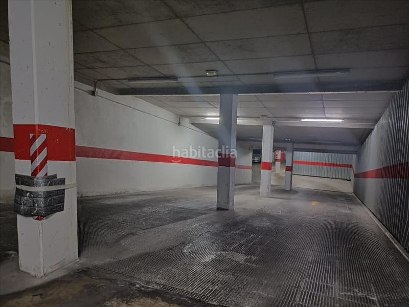 Foto 51520869-af5a-4e4b-9ffc-582792c846e1. Parking voiture dans Feria Sevilla