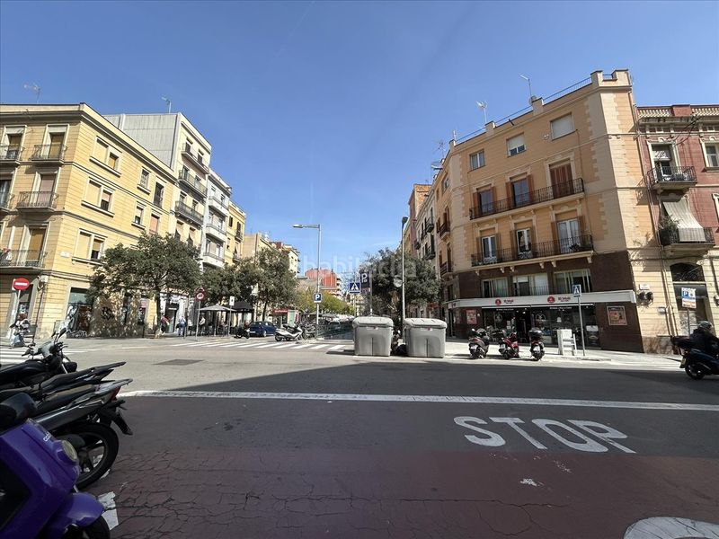 Foto adeba6a3-dd94-40b9-adc3-1123a6524e03. Local comercial a Hostafrancs Barcelona