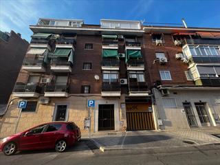 Aparcament cotxe a DE PALAZUELOS