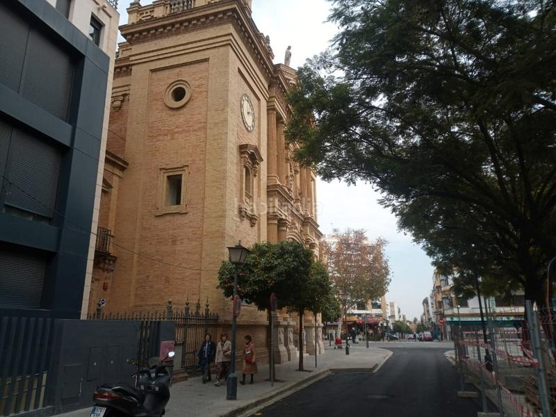 Foto 209eb941-0aee-48c2-b7e4-0c68dea7e01a. Aparcament cotxe a Barrio del Nervión Sevilla