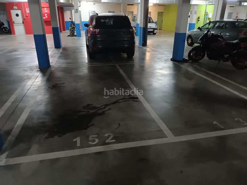 Foto 4b3bf936-0d0d-4a57-b23a-2fc3248bd70a. Parking voiture dans Ayuntamiento - Avenida Siglo XXI Azuqueca de Henares