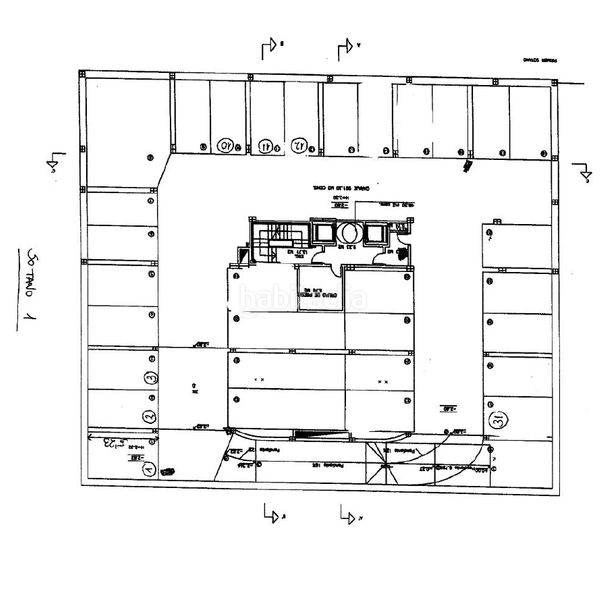 Foto 34b81e59-255c-4c27-826c-e68052a663e6. Aparcament cotxe a La Lastra León