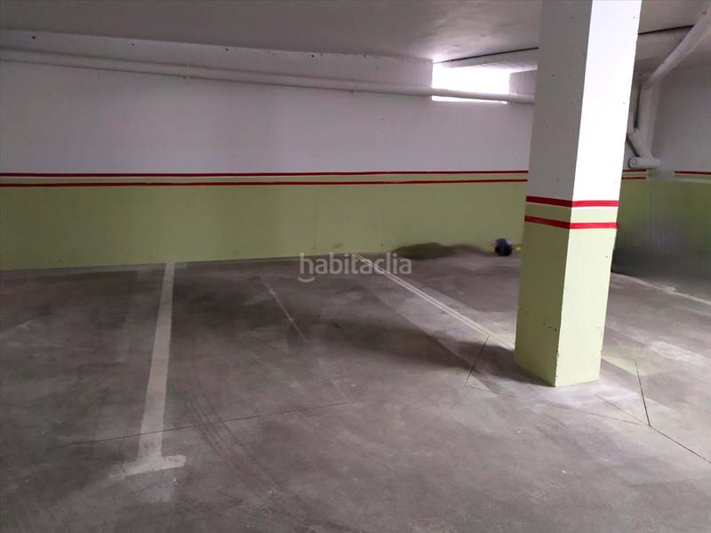 Foto 016256ba-21a4-4852-843a-2e4a51968ac2. Parking coche en La Lastra León