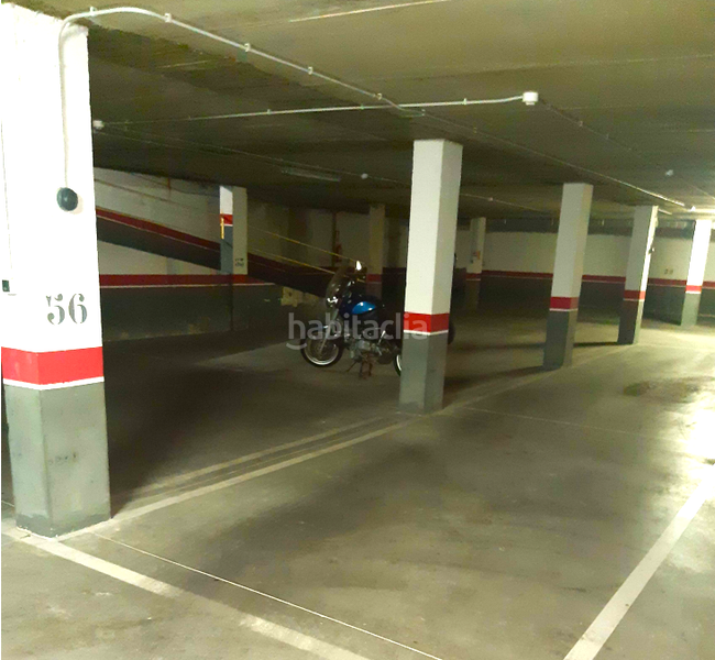 Foto 4f6d3e64-435a-4d58-b4eb-18618bb2c18e. Parking coche en La Lastra León