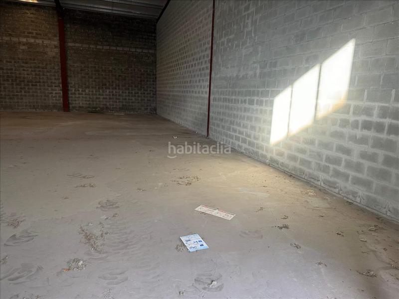 Foto 00630635-4e4e-431d-9b45-2ddd05fe3347. Fabrikhalle in Hormilla