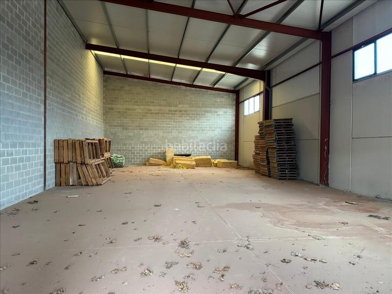 Foto 8bef18c7-3509-4394-b27c-660aaf22d766. Fabrikhalle in Hormilla