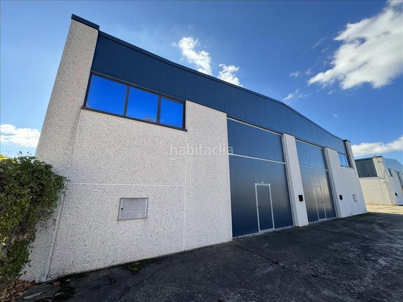 Foto f97bb597-3a14-45be-a37d-f29bb08e8401. Fabrikhalle in Hormilla