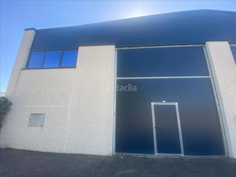 Foto 8d1fda45-2961-4457-ad0f-f8bb2ca4e5ed. Fabrikhalle in Hormilla