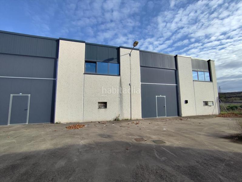 Foto 0ed07414-405e-42a0-bdee-a26a8a970f84. Fabrikhalle in Hormilla