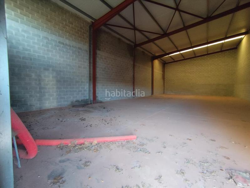 Foto b93a5564-d39a-4ba3-97bf-8560cbd92dfb. Fabrikhalle in Hormilla