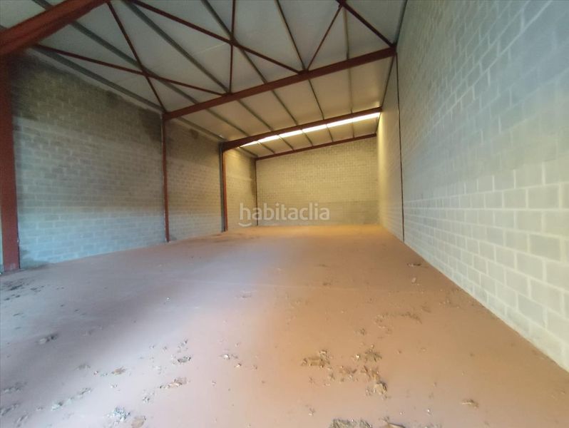 Foto 43b78158-6da5-4453-b54d-a5a907f14f85. Industrial building in Hormilla
