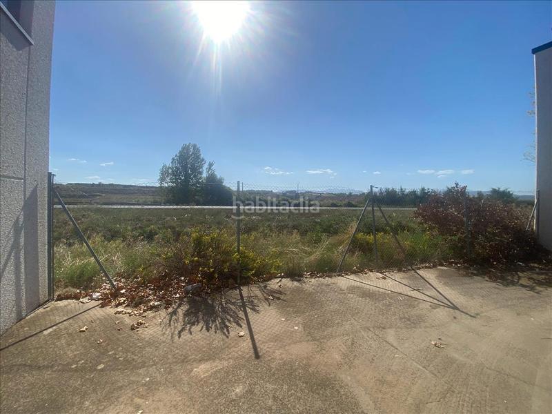 Foto f871b972-2c36-4fe2-b04d-0ddb5d2b8f82. Fabrikhalle in Hormilla