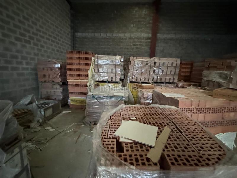 Foto f8b94fa8-cbf4-4213-b9df-9e19936694b3. Fabrikhalle in Hormilla