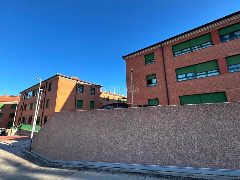 Foto df2baa7e-7446-420d-bec8-f47d672e09c4. Parking coche en Lastrilla (La)