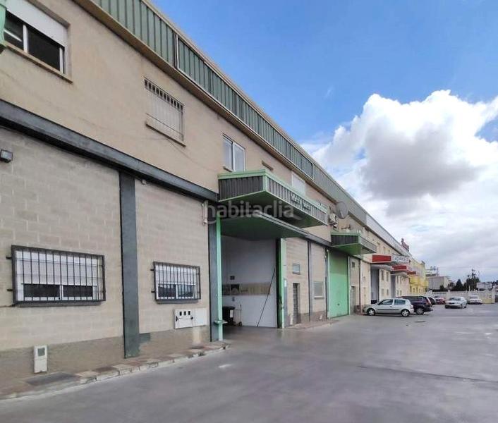 Foto a6d724cf-d495-4e63-a159-b56a89d01d59. Fabrikhalle in Atarfe