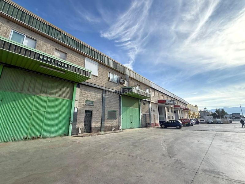 Foto eefa0492-eca1-4e61-afcb-c19a77ab7e00. Nau industrial a Atarfe