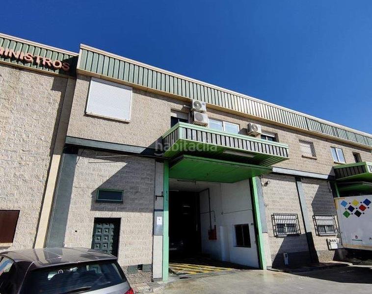 Foto d5bef733-7059-43cb-8269-ece356604c38. Fabrikhalle in Atarfe