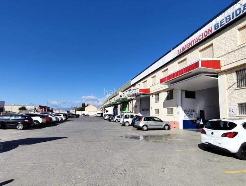 Foto eb605fe7-6fe3-45c1-81a2-16776b1a5a5f. Fabrikhalle in Atarfe